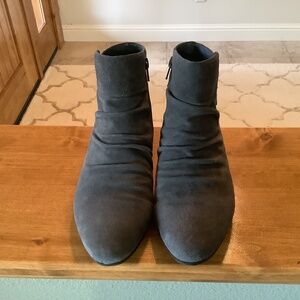 Bare Traps Sued Boots